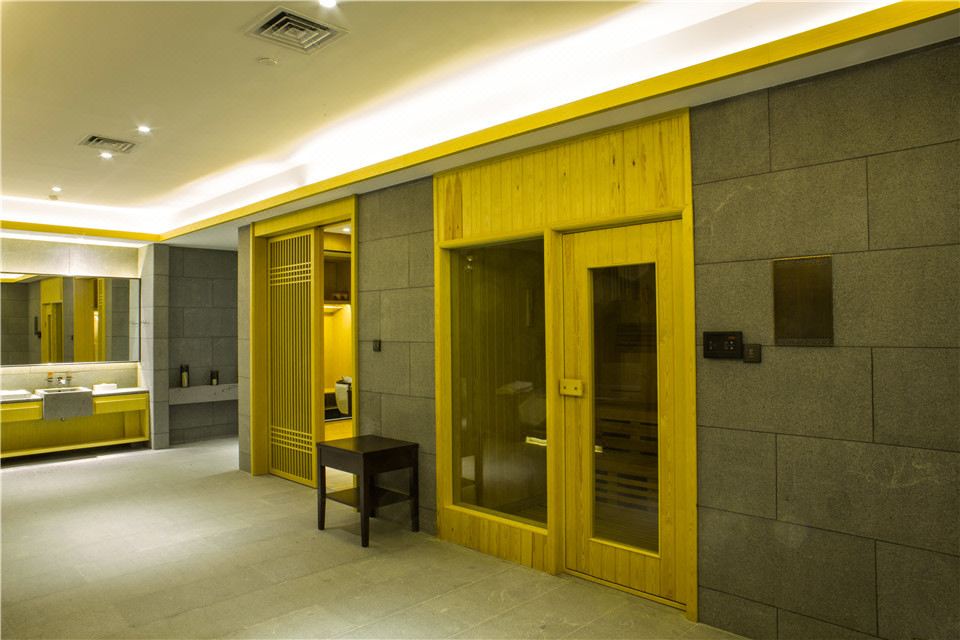 Phoenix City Hotspring Resort