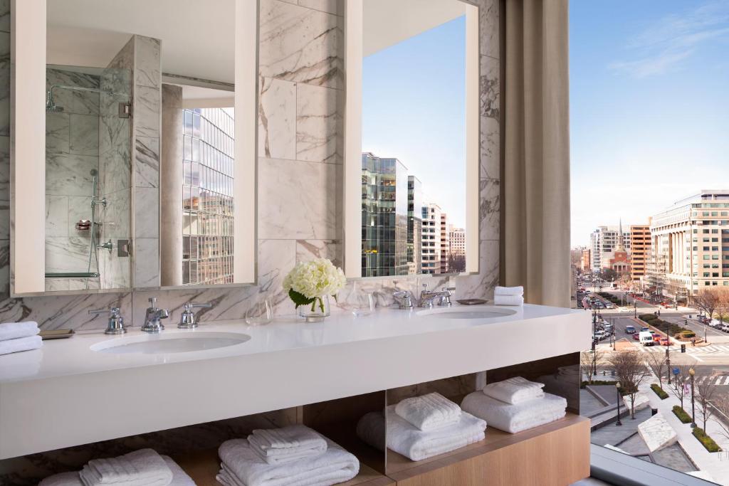 City Center Conrad Washington DC Hotel