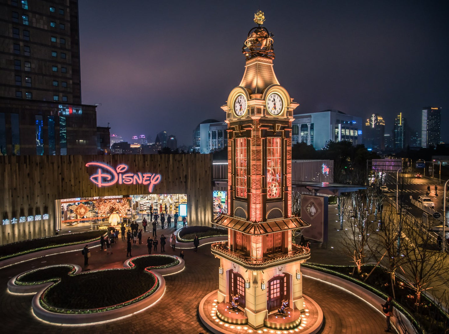 Shanghai Disney store public plaza